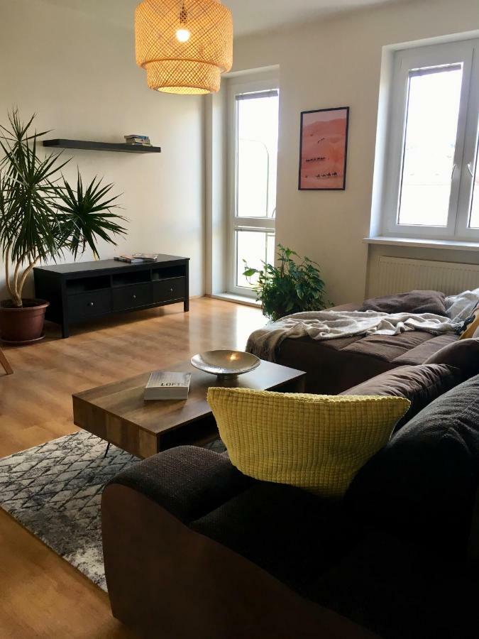 Blu Apartment In Old Town Bratislava Bagian luar foto